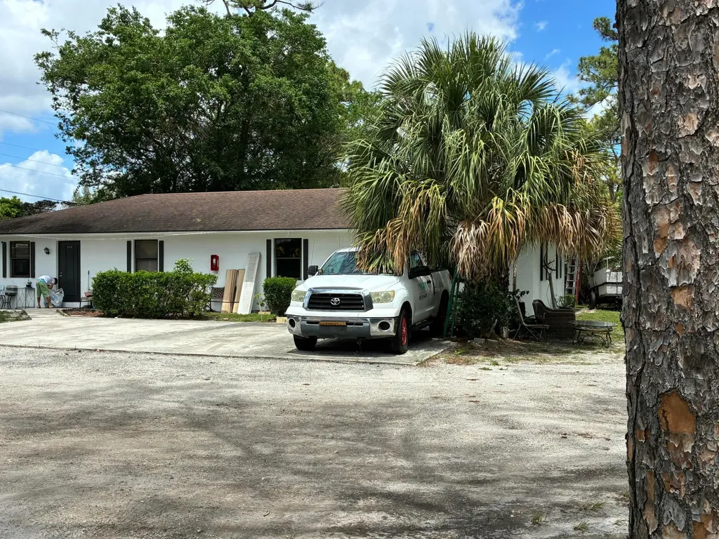 2180 46th Terrace S West Palm Beach FL 33415