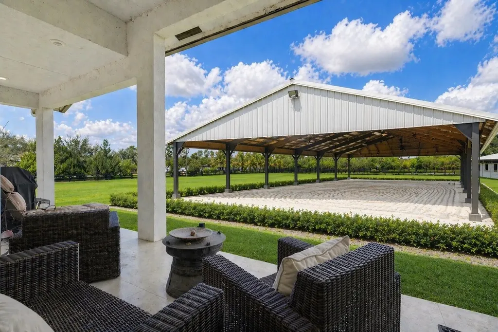19921 Skyhawk Lane The Acreage FL 33470