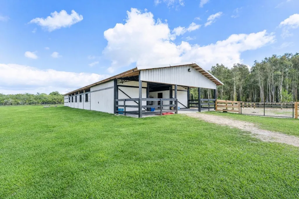 19921 Skyhawk Lane The Acreage FL 33470