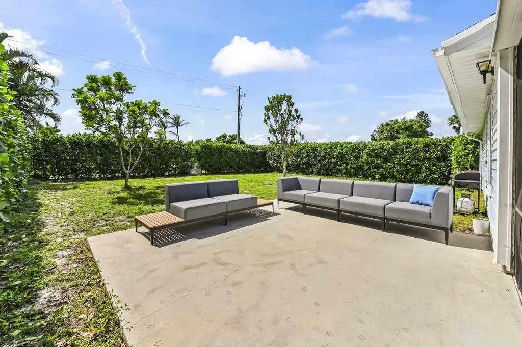 5372 Courtney Circle Boynton Beach FL 33472
