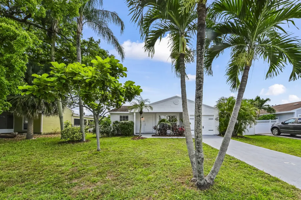 5372 Courtney Circle Boynton Beach FL 33472