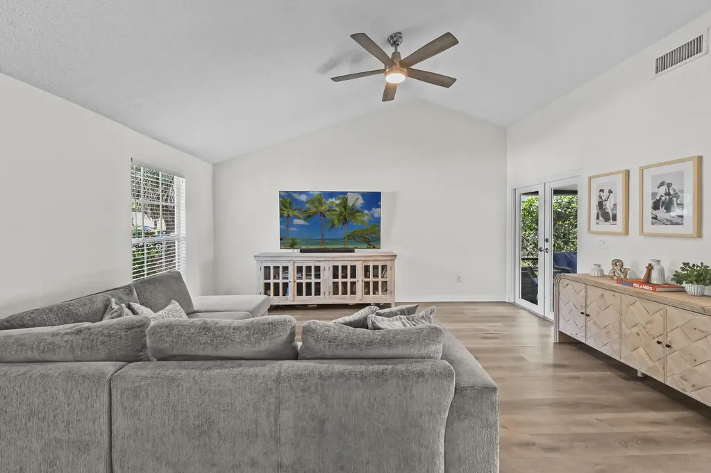 5372 Courtney Circle Boynton Beach FL 33472