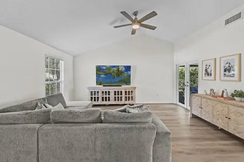 5372 Courtney Circle Boynton Beach FL 33472