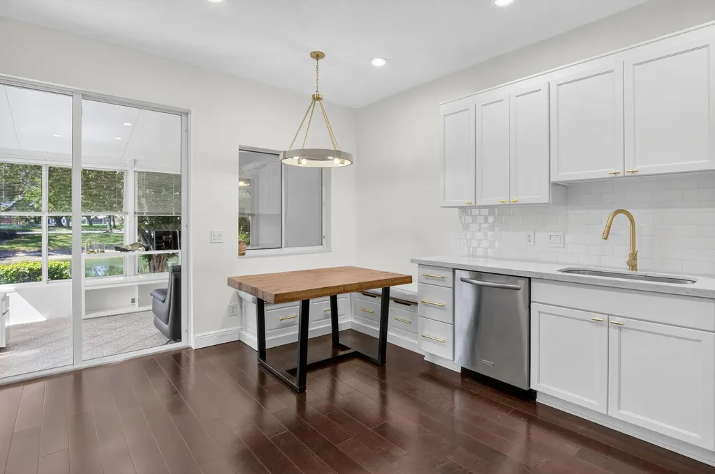 10530 Lake Vista Circle Boca Raton FL 33498