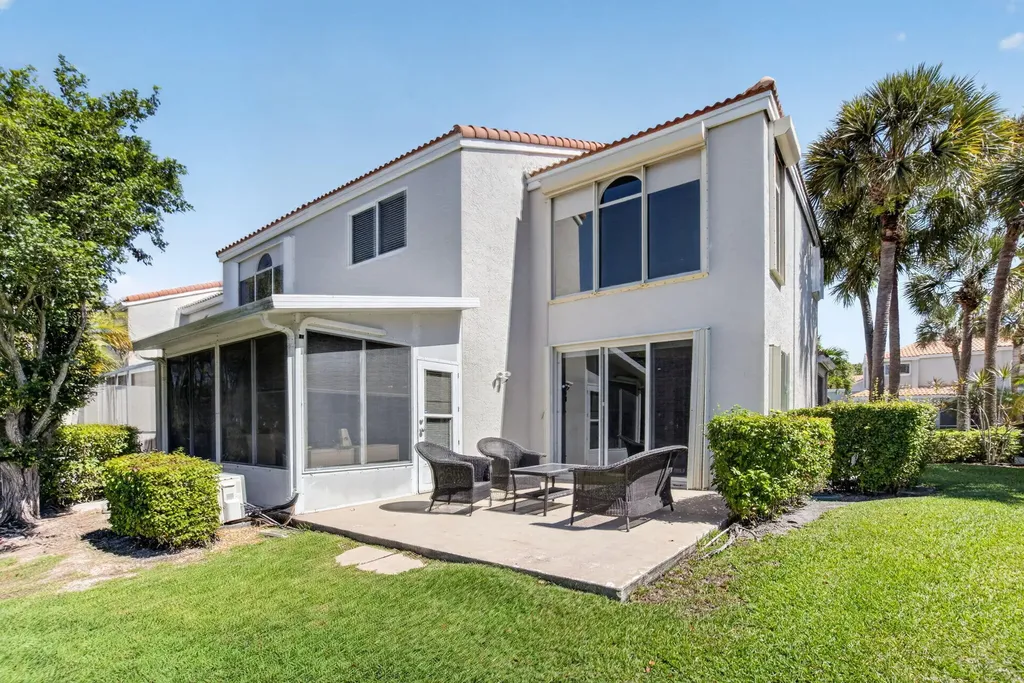 10530 Lake Vista Circle Boca Raton FL 33498