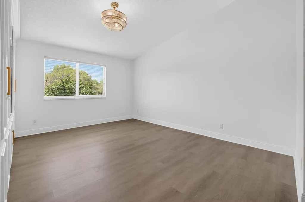 10530 Lake Vista Circle Boca Raton FL 33498