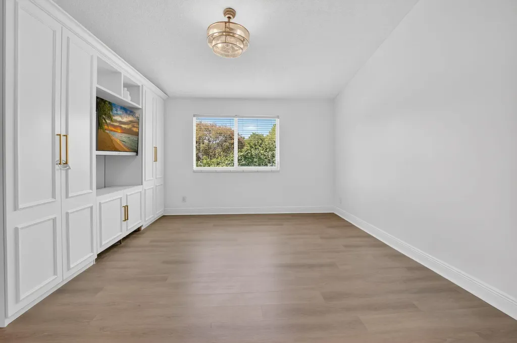 10530 Lake Vista Circle Boca Raton FL 33498
