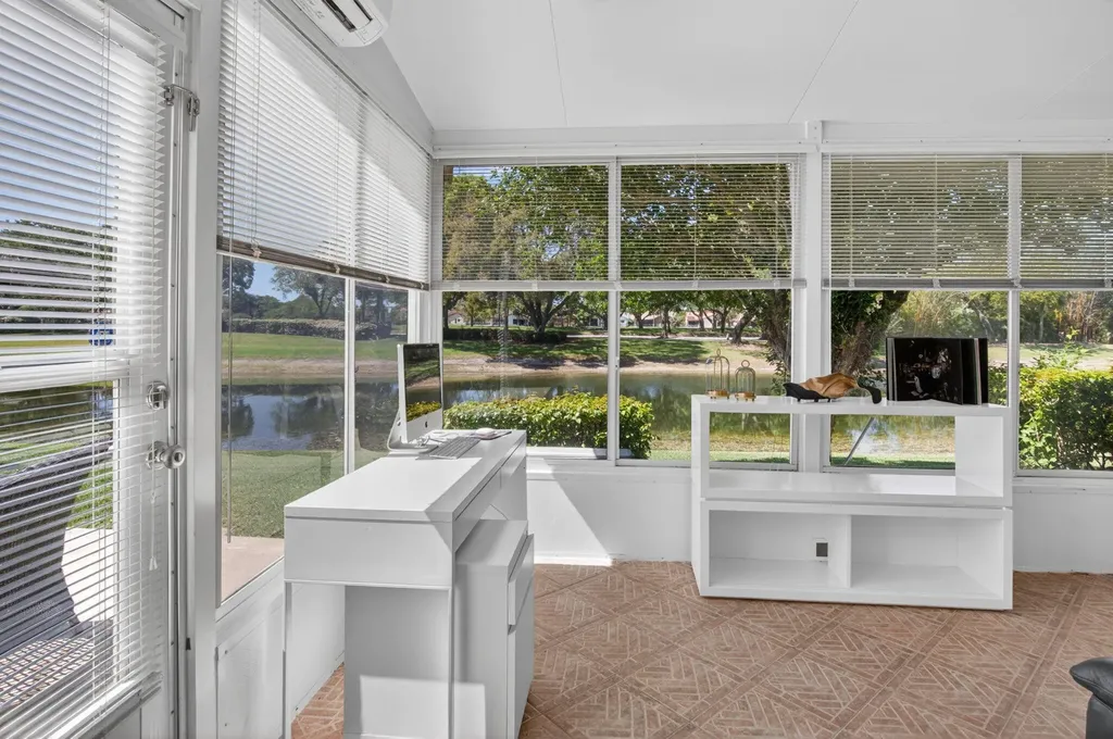 10530 Lake Vista Circle Boca Raton FL 33498