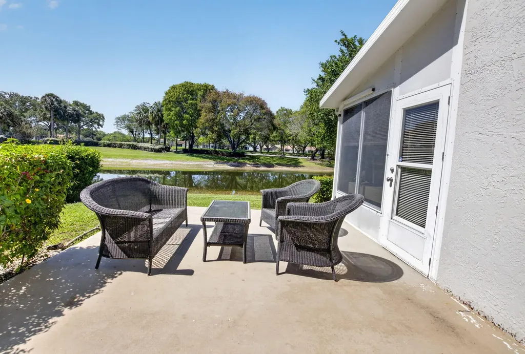10530 Lake Vista Circle Boca Raton FL 33498