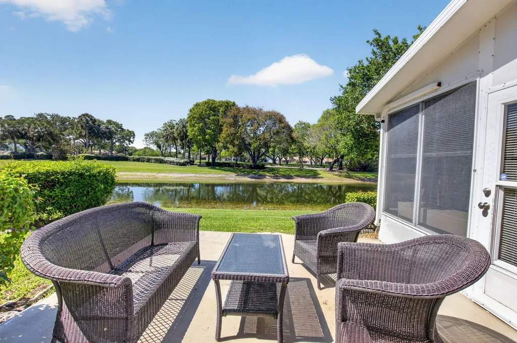 10530 Lake Vista Circle Boca Raton FL 33498