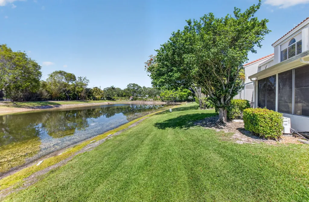 10530 Lake Vista Circle Boca Raton FL 33498