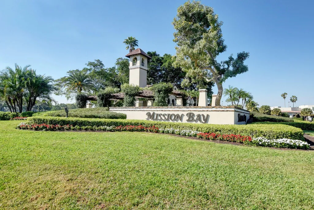 10530 Lake Vista Circle Boca Raton FL 33498