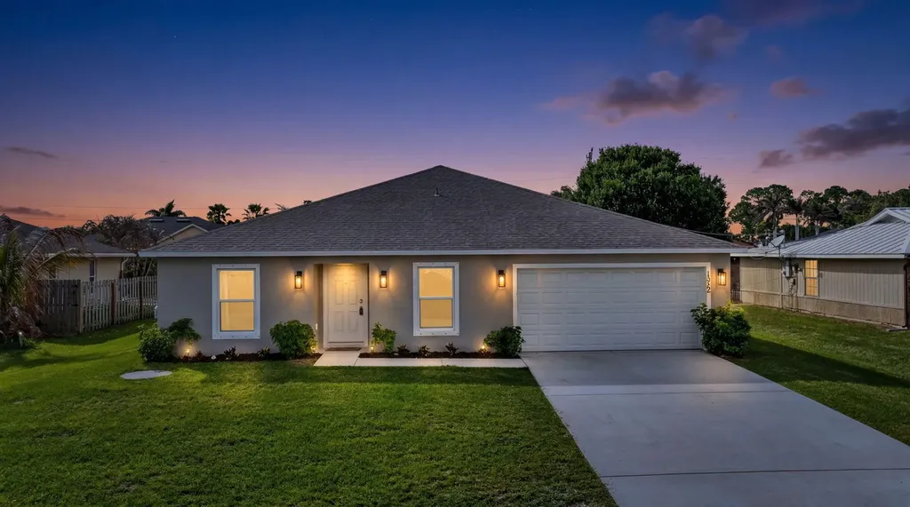 1932 SW Lennox Street Port St Lucie FL 34953