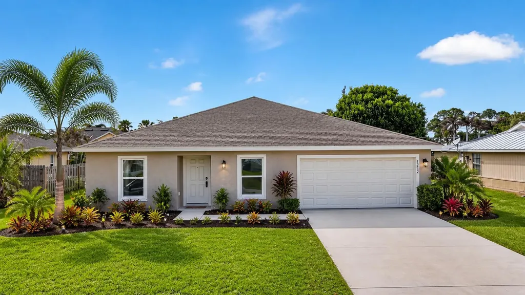 1932 SW Lennox Street Port St Lucie FL 34953