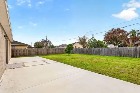 1932 SW Lennox Street Port St Lucie FL 34953