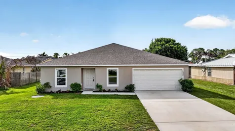 1932 SW Lennox Street Port St Lucie FL 34953