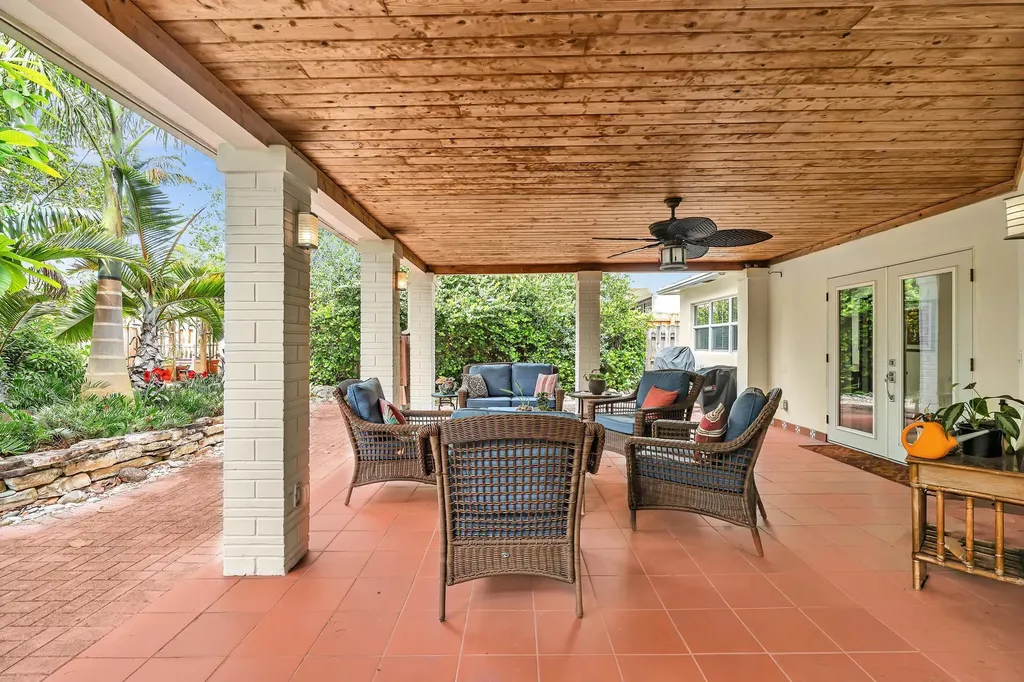 137 Auburn Drive Lake Worth Beach FL 33460