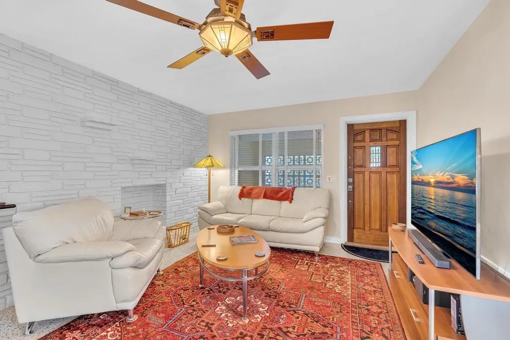 137 Auburn Drive Lake Worth Beach FL 33460