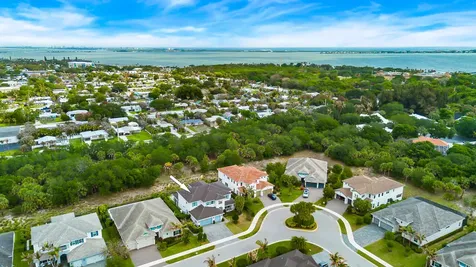 2465 NE Evinrude Circle Jensen Beach FL 34957