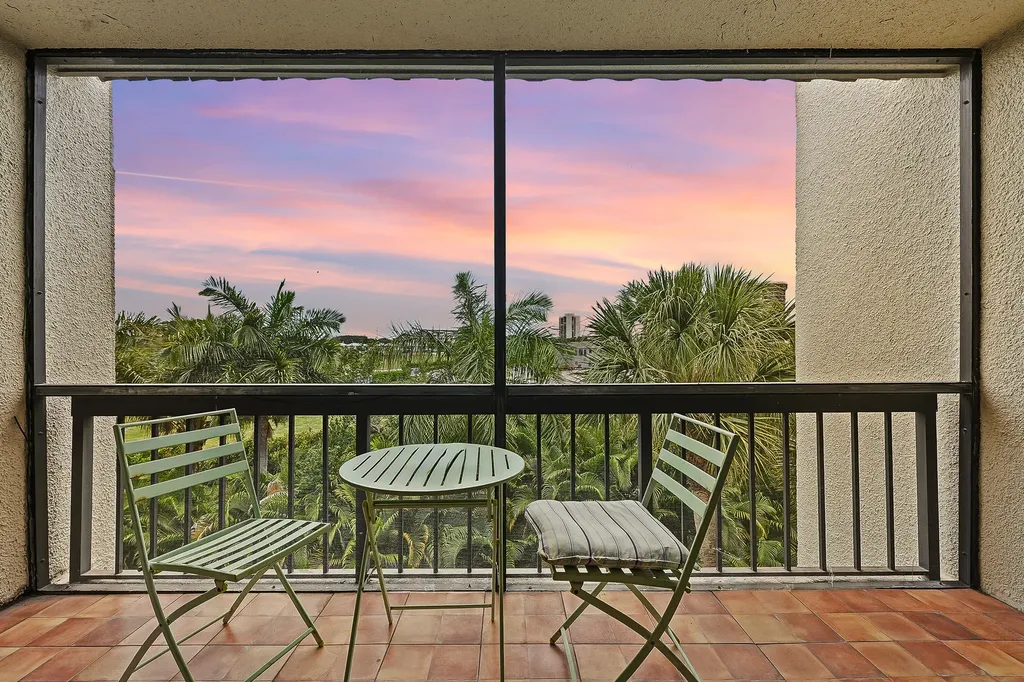 3050 Presidential Way West Palm Beach FL 33401