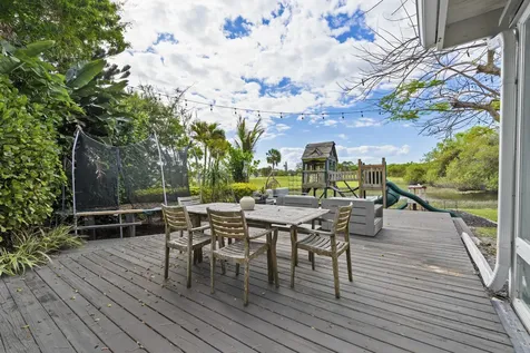 8015 SE Trenton Avenue Hobe Sound FL 33455