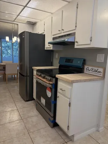 2650 NW 49th Avenue Lauderdale Lakes FL 33313
