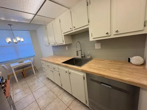 2650 NW 49th Avenue Lauderdale Lakes FL 33313