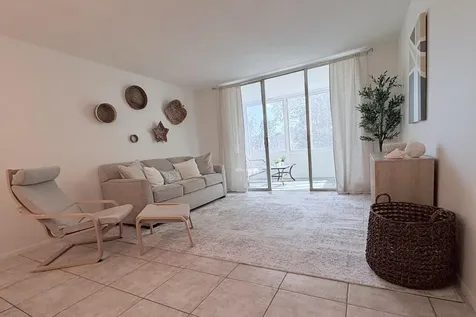 2650 NW 49th Avenue Lauderdale Lakes FL 33313
