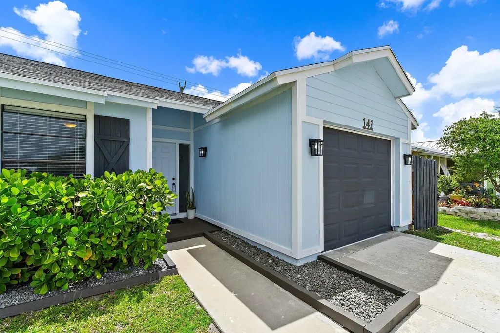 141 Rosewood Circle Jupiter FL 33458