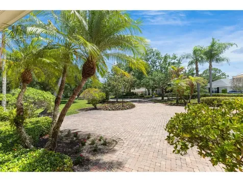 230 Oak Hammock Court SW Vero Beach FL 32962