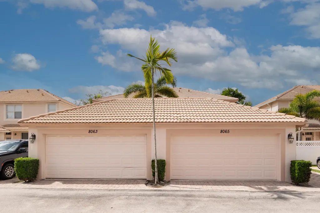 8065 Murano Circle Palm Beach Gardens FL 33418