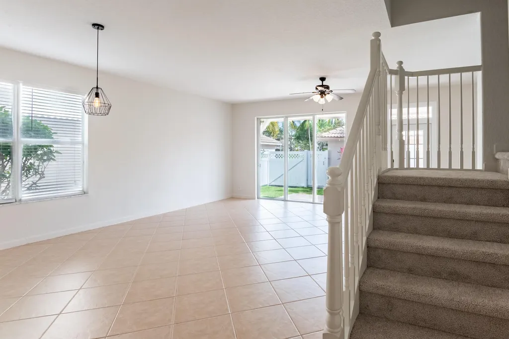 8065 Murano Circle Palm Beach Gardens FL 33418