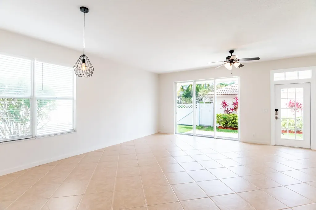8065 Murano Circle Palm Beach Gardens FL 33418