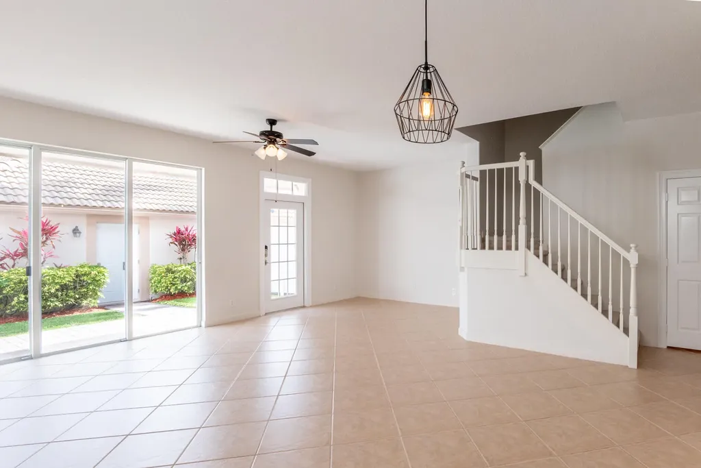 8065 Murano Circle Palm Beach Gardens FL 33418
