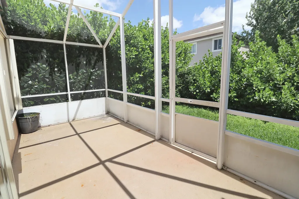 5563 NW 125th Terrace Coral Springs FL 33076