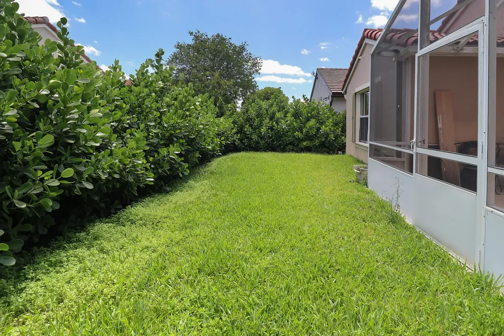 5563 NW 125th Terrace Coral Springs FL 33076