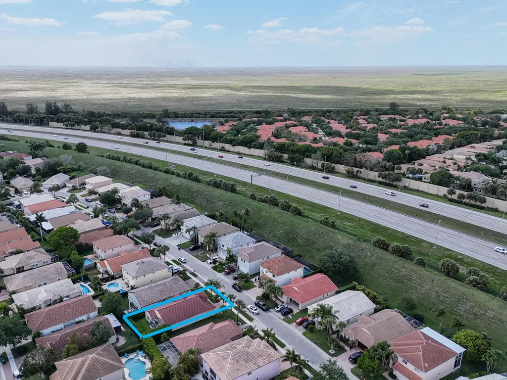 5563 NW 125th Terrace Coral Springs FL 33076