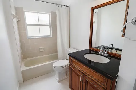 5563 NW 125th Terrace Coral Springs FL 33076