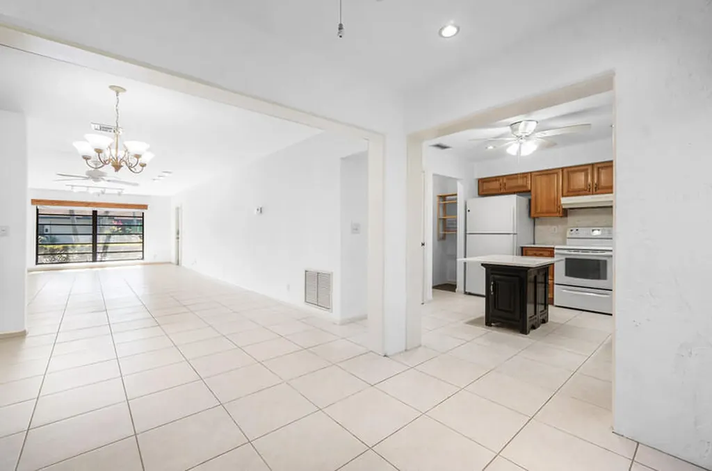 10120 Eaglewood Terrace Boynton Beach FL 33436