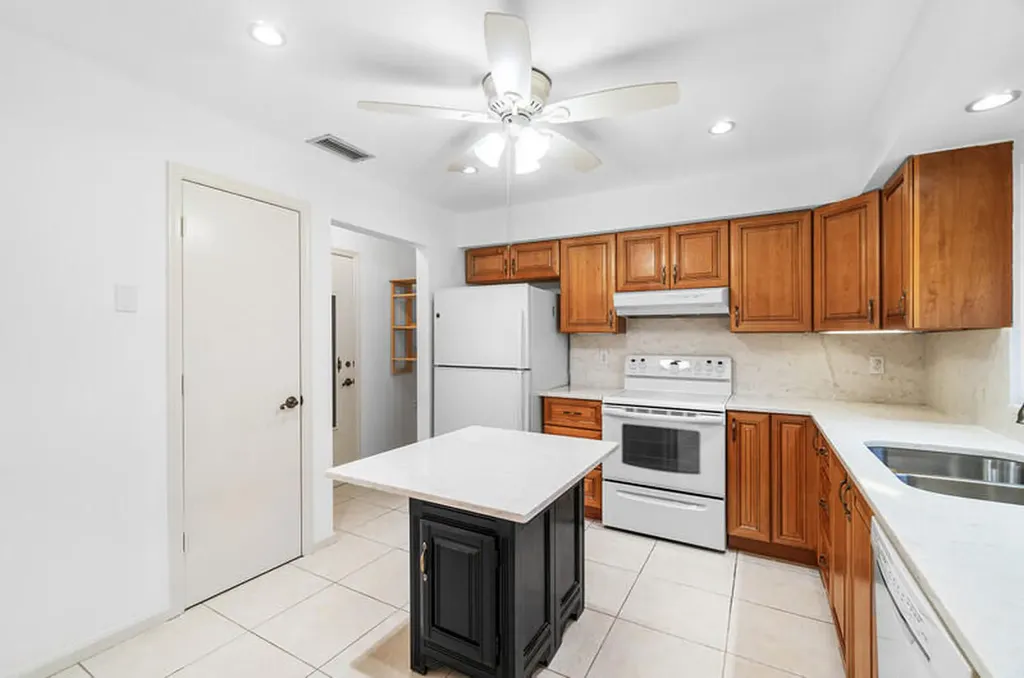 10120 Eaglewood Terrace Boynton Beach FL 33436