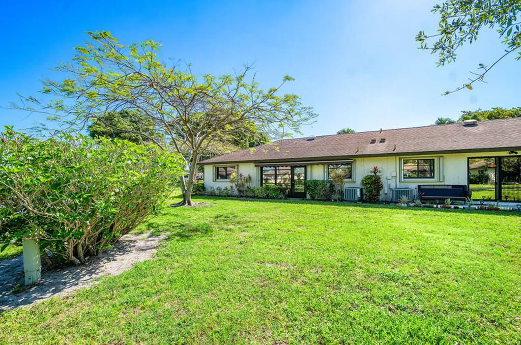 10120 Eaglewood Terrace Boynton Beach FL 33436