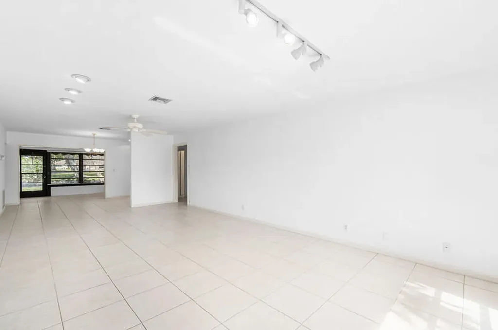 10120 Eaglewood Terrace Boynton Beach FL 33436