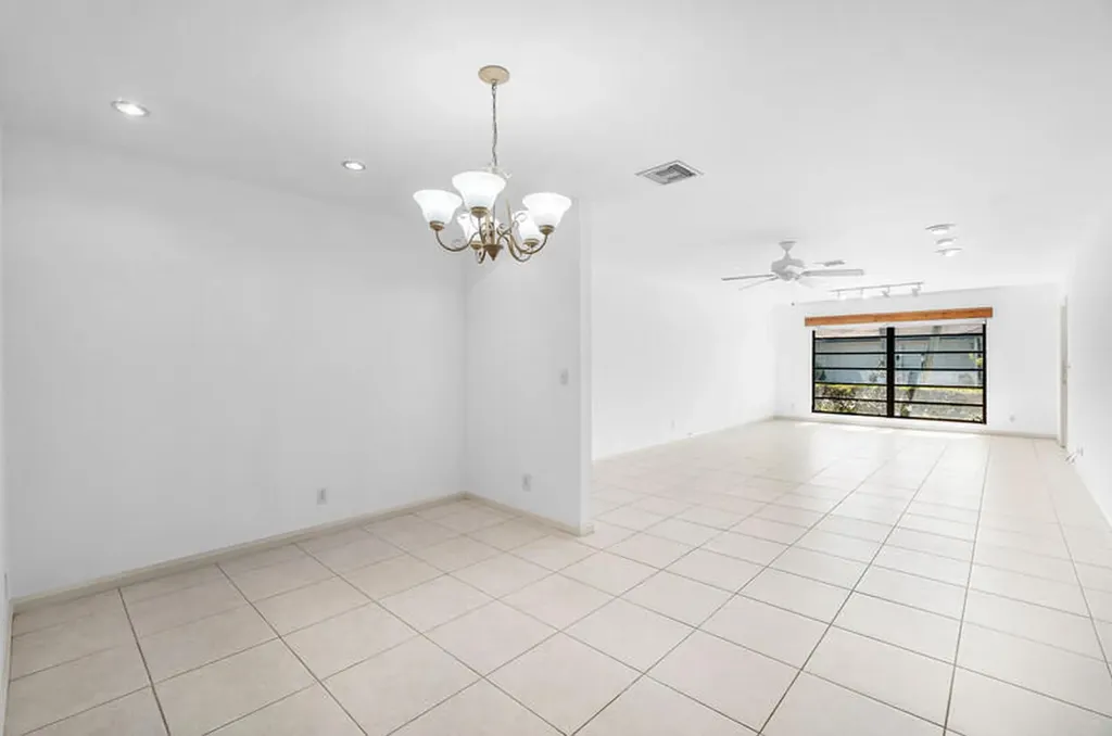 10120 Eaglewood Terrace Boynton Beach FL 33436