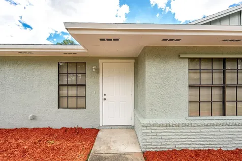 1781 SW Cloverleaf Street Port St Lucie FL 34953