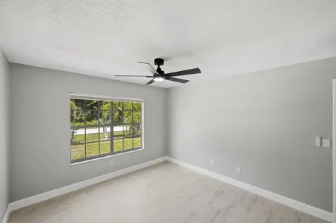 1781 SW Cloverleaf Street Port St Lucie FL 34953