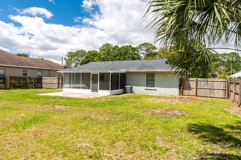 1781 SW Cloverleaf Street Port St Lucie FL 34953