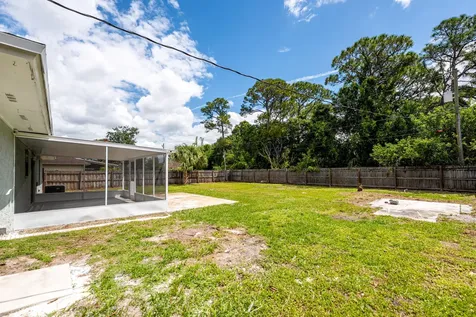 1781 SW Cloverleaf Street Port St Lucie FL 34953