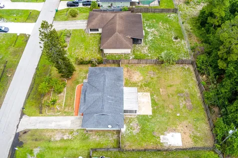 1781 SW Cloverleaf Street Port St Lucie FL 34953