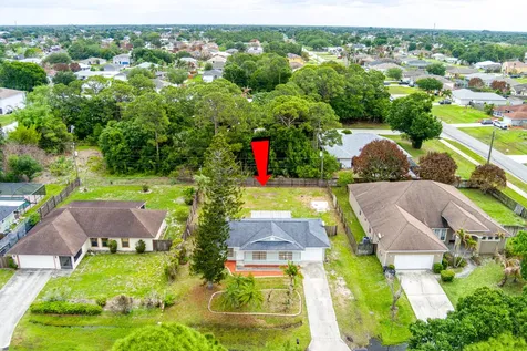 1781 SW Cloverleaf Street Port St Lucie FL 34953