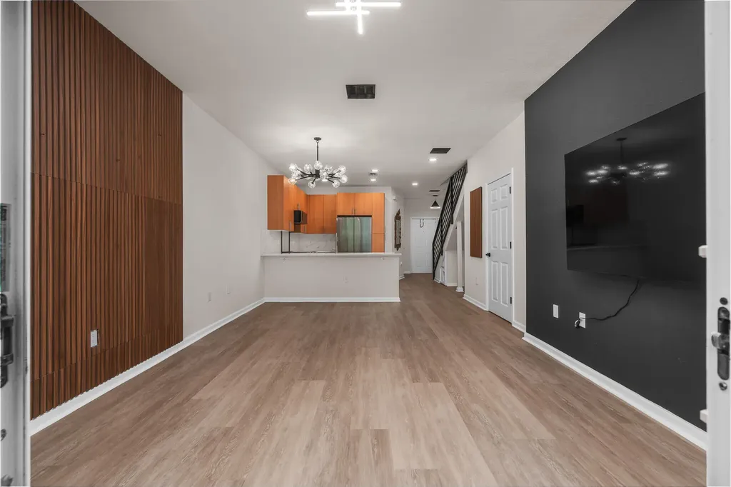 2543 NW 31st Court Oakland Park FL 33309